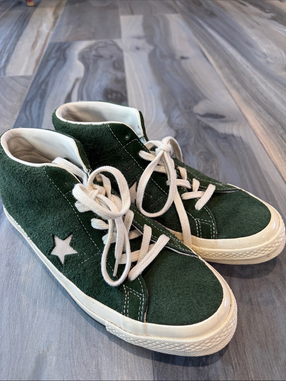 Converse  Green Suede mid-Top Sneakers with Star Detail